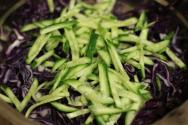 Lilla kål helsemessige fordeler og skader Lilla kål salat oppskrift