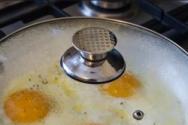 Per quanto tempo friggere le uova in una padella