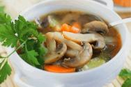 Juha od gljiva sa svježim gljivama: recepti Supa od gljiva sa krompirom i lukom