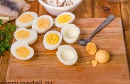 Punjena jaja sa haringom i cveklom