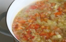 Krompirjeva juha Recept za vegetarijansko zelenjavno juho za 9
