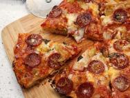 Domáca pizza Recept na pizzu v elektrickej rúre