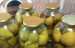 Siberian pears prepared for the winter