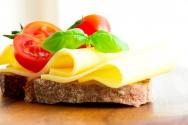 Si ta dalloni djathin nga një produkt djathi pa dëmtuar shëndetin tuaj?