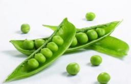What to cook from green peas (6 photos)