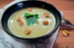 Pire supa od bundeve: recepti Julijine supe od bundeve