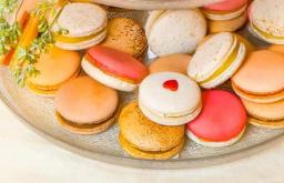 이탈리안 머랭 위에 딸기 마카롱 (Macarons a la fraise) 앤디 마카롱
