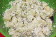 Салат з маринованими огірками Салат з картоплею та солоними огірками рецепт