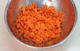Bolo Quaresmal de Cenoura e Laranja Muffins de cenoura com laranja - receita com foto