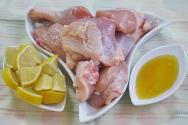 Piščanec v pečici: recepti za kuhanje z medom, limono, gorčico in drugimi dodatki