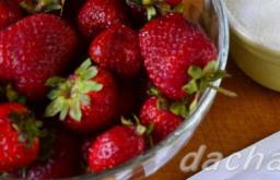 How to make strawberry jam for the winter: proven recipes, step-by-step instructions