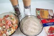 Troškinti ryžiai su šaldytomis daržovėmis Troškintų ryžių receptas